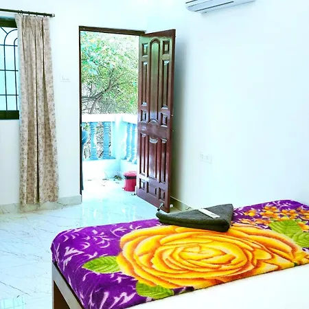 Magnificent Stay Near Calangute Beach
